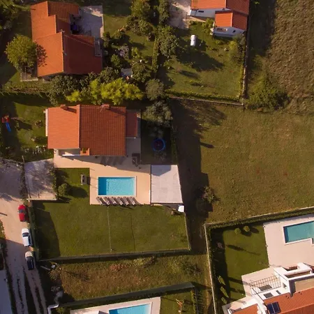 Holiday home Mit Privatpool Fuer 12 Personen Ca 200 Qm In Fazana-surida, Istrien Istrische Riviera *