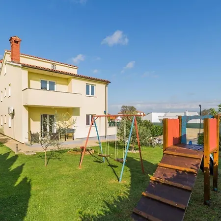 Mit Privatpool Fuer 12 Personen Ca 200 Qm In Fazana-surida, Istrien Istrische Riviera Holiday home Fazana